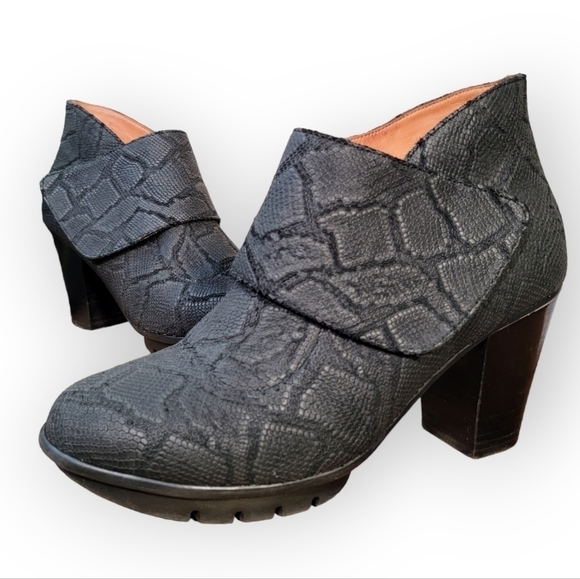 L'Amour Des Pieds Snakeskin Print Foldover Wrap Booties Ankle Boots Size 9.5 - Picture 15 of 15